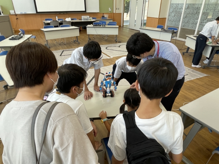 写真：体験クラブの様子