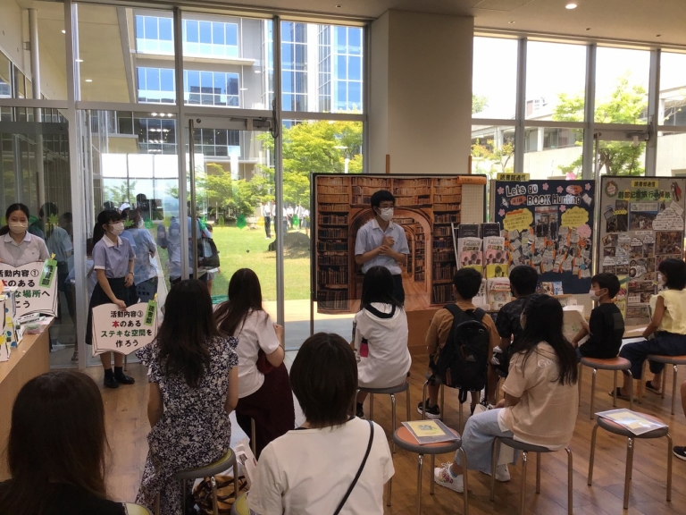 写真：体験クラブの様子